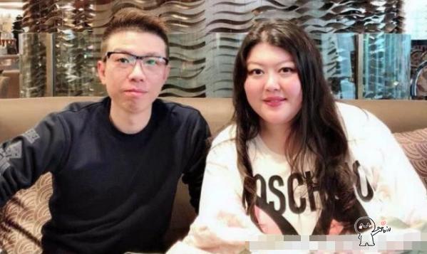 都知向华强有两个儿子,谁知他还有一个女儿?凭自身努力开珠宝店