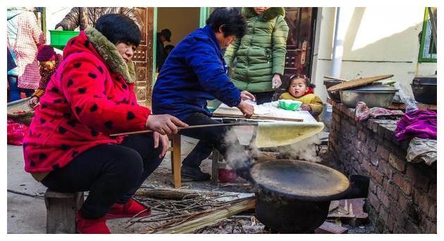 北方人爱吃的烙馍新做法，不用鏊子不用油，30秒1个柔软鼓泡