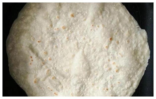 北方人爱吃的烙馍新做法，不用鏊子不用油，30秒1个柔软鼓泡