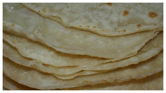 北方人爱吃的烙馍新做法，不用鏊子不用油，30秒1个柔软鼓泡