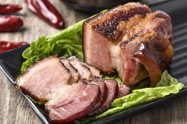 家庭自制腌酱肉,不熏不晒,肥而不腻,咸香入味,做法超简单