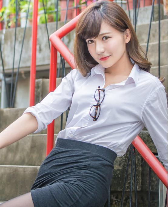 麻辣教师职业装,黑丝飞舞魅力女人,正值三十