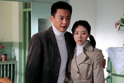 她曾霸屏,嫁给自己老师却离婚!后嫁小6岁的小鲜肉,现生活幸福