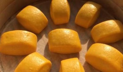 ​南瓜别炒着吃了，做成馒头，松软又香甜，做法超简单，不加一滴水