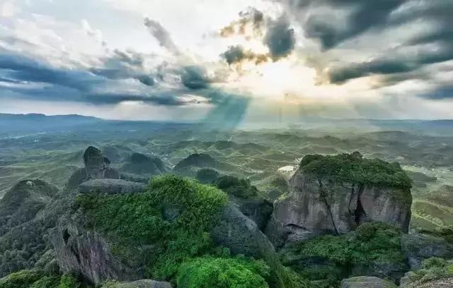 脚尖下的刺激!广东省内这10座玻璃栈道,你敢去挑战吗?