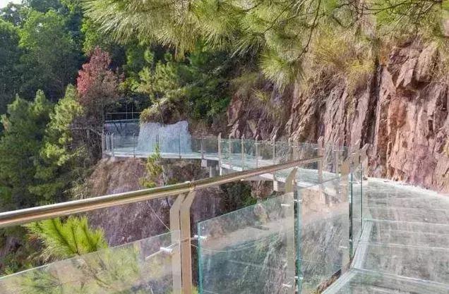 脚尖下的刺激!广东省内这10座玻璃栈道,你敢去挑战吗?