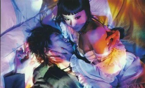 33岁吸毒10年，丈夫同房需付费？一代国民女神是如何毁掉自己的