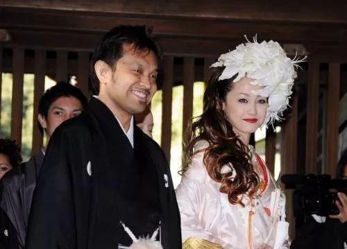 33岁吸毒10年，丈夫同房需付费？一代国民女神是如何毁掉自己的