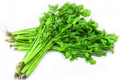 ​芹菜可以直接生吃吗 芹菜可以直接榨汁喝吗