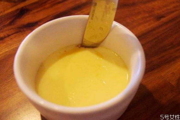 什么是鸡蛋布丁呢 鸡蛋布丁怎么做呢 什么是鸡蛋布丁呢 鸡蛋布丁怎么做呢