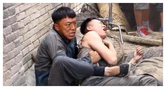 他把黄渤带红,自己却进了两次监狱,出狱后,黄渤的做法让人佩服