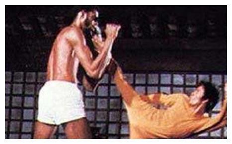 李小龙生前几大弟子,最后一名日本徒弟做法让国人感动!