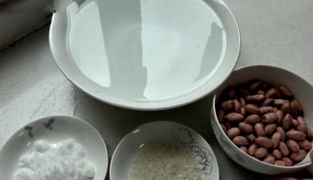教你家庭版花生露的做法,2分钟就学会,香甜细腻,比豆浆好喝