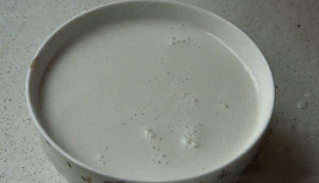 教你家庭版花生露的做法,2分钟就学会,香甜细腻,比豆浆好喝