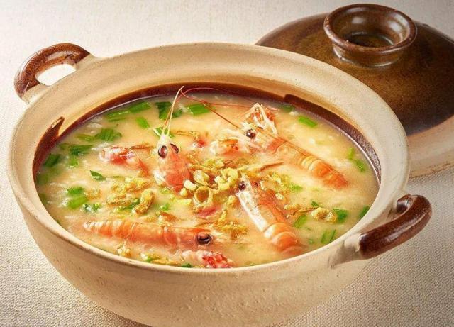 教你虾头的美味做法，香气四溢味道鲜美，以后吃虾别再扔虾头了