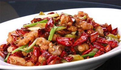 ​正宗川味辣子鸡的做法，麻辣爽口不油腻，香酥脆嫩鸡肉入味