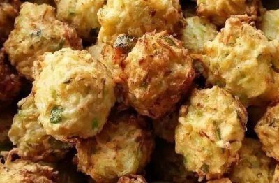 ​炸萝卜丸子怎么做才酥脆？牢记4放2技巧，丸子不散，蓬松酥脆