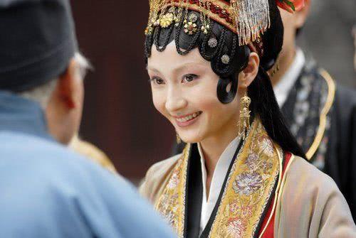 胡玫终成《红楼梦》导演，当年的红楼梦中人都怎么样了？