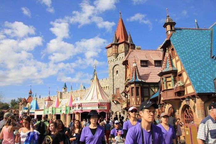 世界六大迪士尼乐园：第三被称为永远建不完，第四平均每年亏1亿