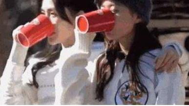 赵丽颖向谢娜要锁，谢娜：还没捂热，赵丽颖：不急