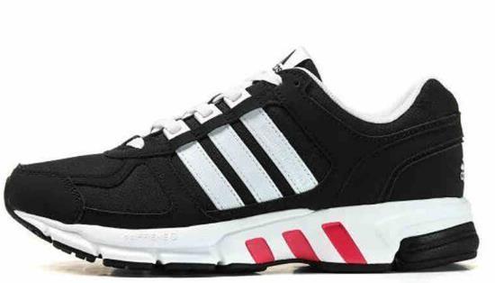 阿迪达斯运动鞋怎么辨别真假？