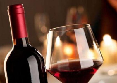 ​红酒打开没喝完该怎么保存？教你一个小妙招，红酒不氧化也不变味