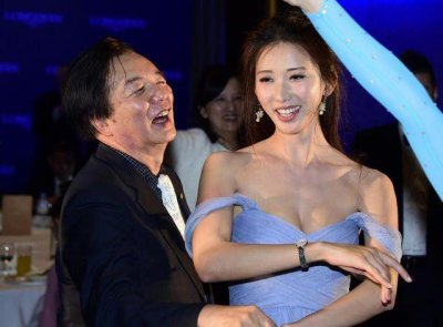 ​看完志玲姐姐近期照片，网友：怎么觉得越来越像日本贵妇了！