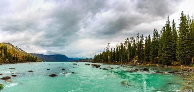 “人间天堂”——喀纳斯,随便一处风景也能足够惊艳你的眼!