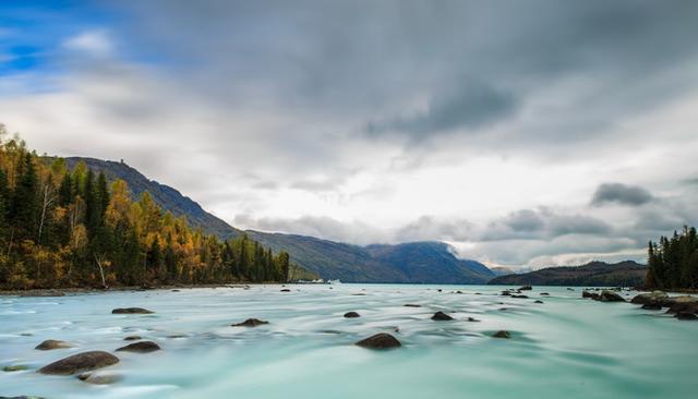 “人间天堂”——喀纳斯,随便一处风景也能足够惊艳你的眼!