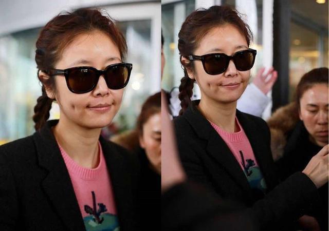 林心如素颜现身春晚,双马尾显嫩,网友:双下巴遮不住岁月的摧残