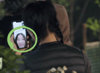 ​那英14岁女儿正脸照首次曝光，五官清秀遗传富商老公，性格却随妈