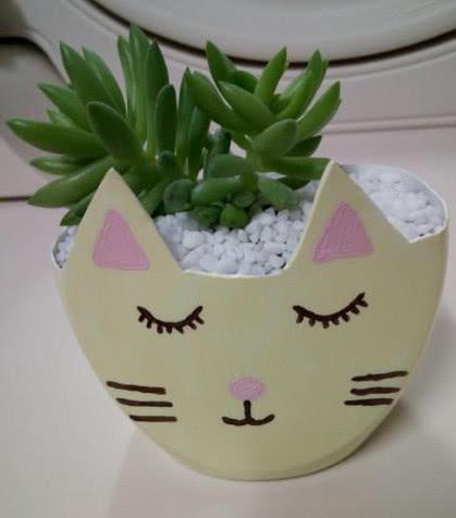 洗衣液的空瓶子别再当废塑料扔掉了,动手一剪变成好看个性的花盆