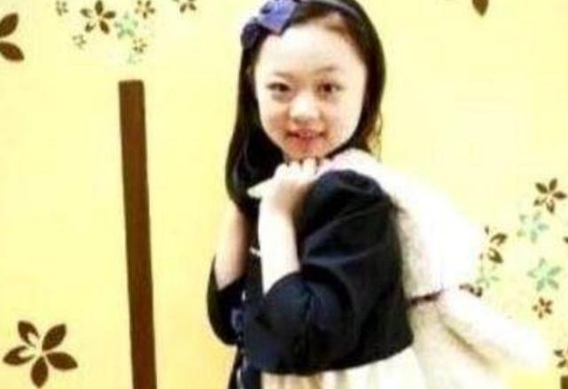 金喜善因女儿长得丑被质疑整容,如今女儿变成了小美女,打脸网友