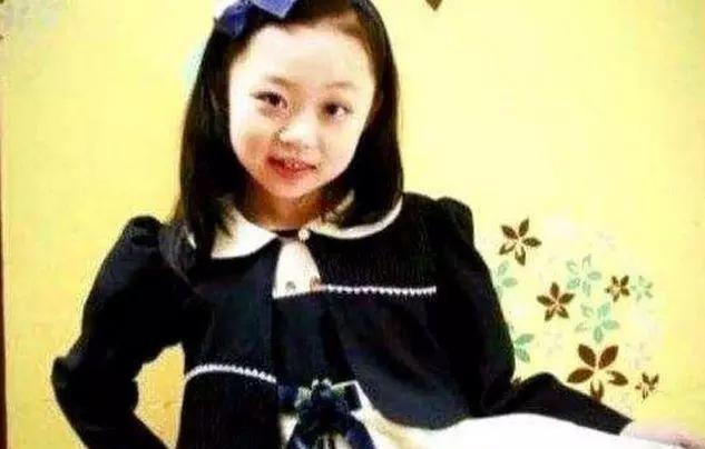 金喜善因女儿长得丑被质疑整容,如今女儿变成了小美女,打脸网友