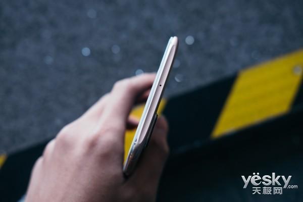 6.4寸全面屏游戏更爽 OPPO R11s Plus评测体验