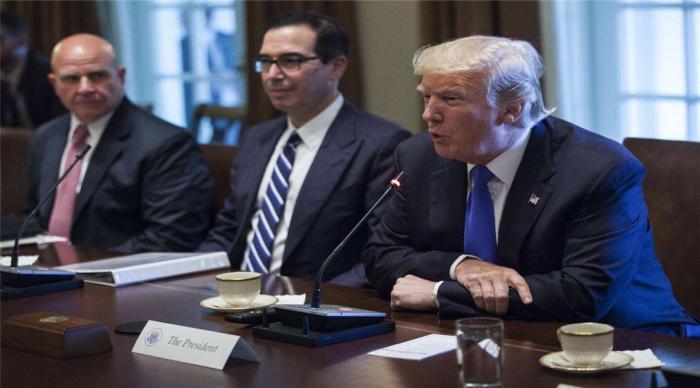 美国大使馆被炸弹袭击,一名美军当场毙命,特朗普叫停一切和谈!