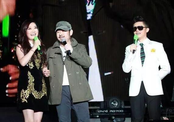 玲花老公近照曝光,难怪14年没看上曾毅,原来如此优秀