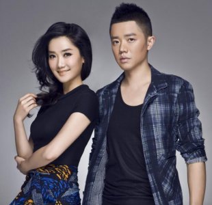 ​玲花老公近照曝光，难怪14年没看上曾毅，原来如此优秀