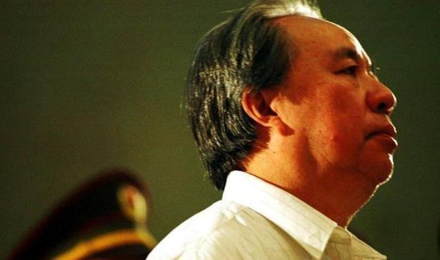 20年前的中国“首富”牟其中,因南德诈骗案入狱