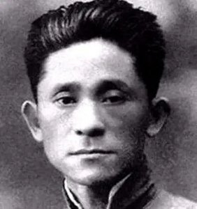 ​他是军统三剑客之一，绰号“书生杀手”，1975年被特赦后过得如何