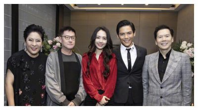 ​向华强在京被白小航掌掴，离京后白小航却离奇死亡，死因成谜