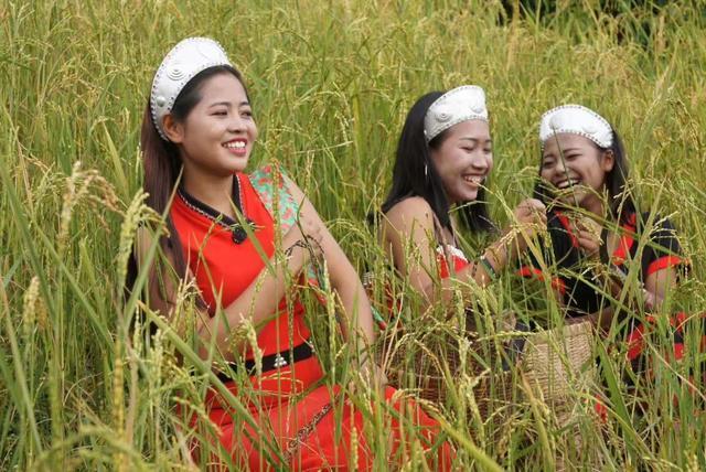 “漂荡”在崇山峡谷间的“长街宴”