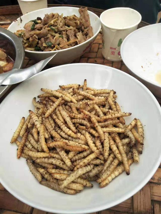 “漂荡”在崇山峡谷间的“长街宴”