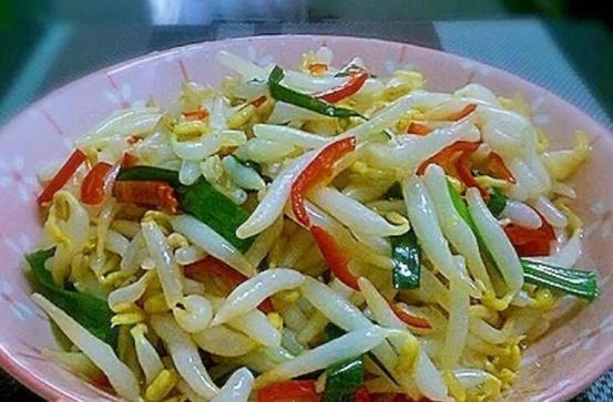 变着花样煮饭菜，软嫩鲜香，开胃解馋，营养丰富，舀一勺拌饭真香