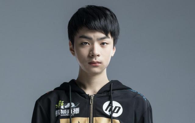 不能出双女神泪了？走A怪带火EZ新玩法！对手：你玩的是刺客？