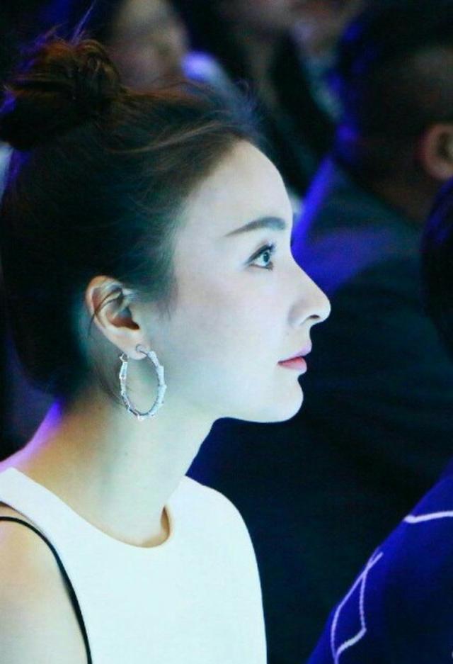 越来越有范儿的吴昕,想要的小确幸:阳光,生活和美好