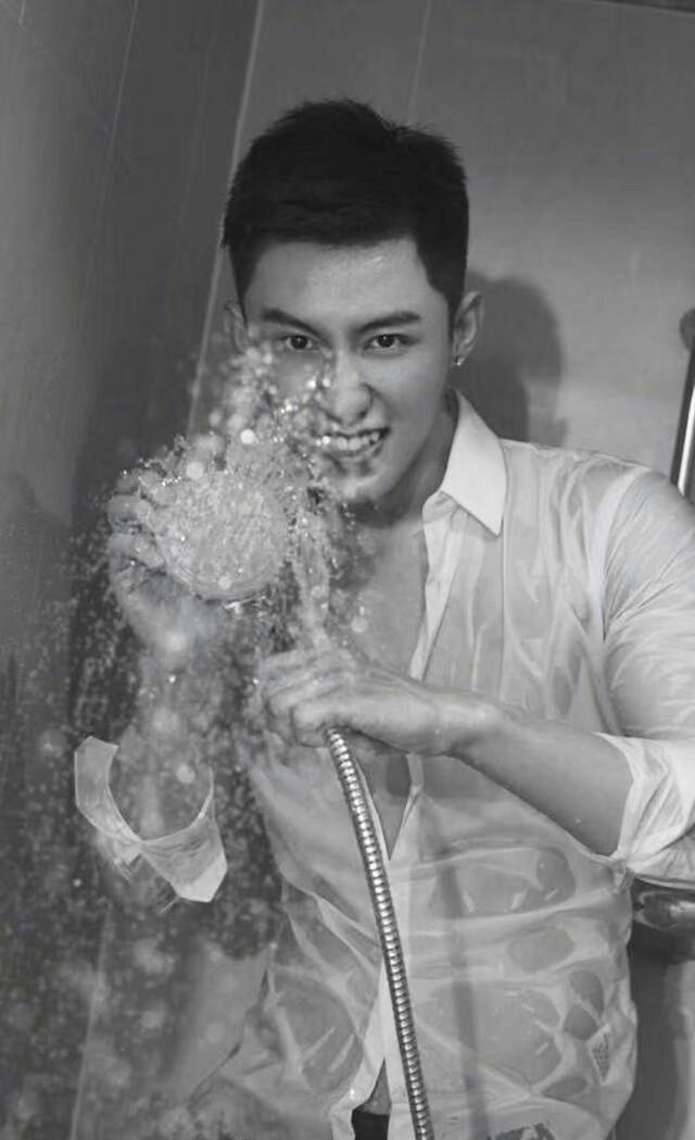 「壁纸」黄景瑜：确认过眼神，这是社会主义的帅