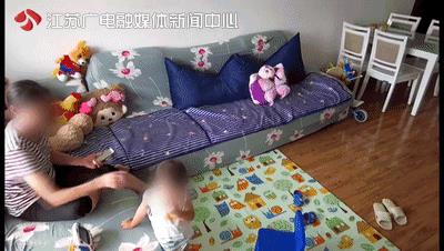 掌掴，鞋底抽脸！保姆竟这样殴打两岁男童，3分钟监控让人心碎...