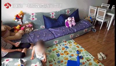 掌掴，鞋底抽脸！保姆竟这样殴打两岁男童，3分钟监控让人心碎...