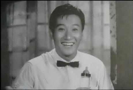 83岁谢贤获终身成就奖，周润发曾演其小弟，李小龙站一旁与他合照